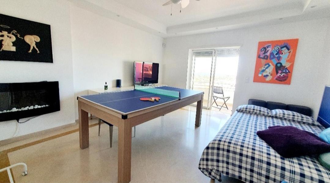 River View & Close To The Beach - Quarto Em Almada Exterior foto